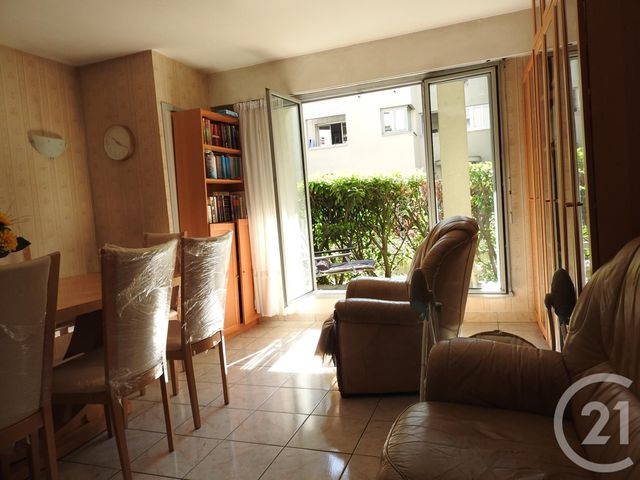 Afficher la photo en grand Appartement F4 à vendre - 4 pièces - 88.0 m2 - PARIS - 75019 - ILE-DE-FRANCE - Century 21 Bolivar Jourdain