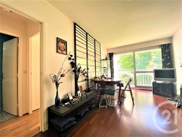 Appartement F2 à vendre - 2 pièces - 47.8 m2 - PARIS - 75018 - ILE-DE-FRANCE - Century 21 Bolivar Jourdain