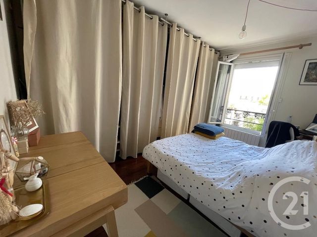 Appartement F3 à vendre - 3 pièces - 54.55 m2 - PARIS - 75010 - ILE-DE-FRANCE - Century 21 Bolivar Jourdain Appartement F3 à vendre - 3 pièces - 54.55 m2 - PARIS - 75010 - ILE-DE-FRANCE - Century 21 Bolivar Jourdain