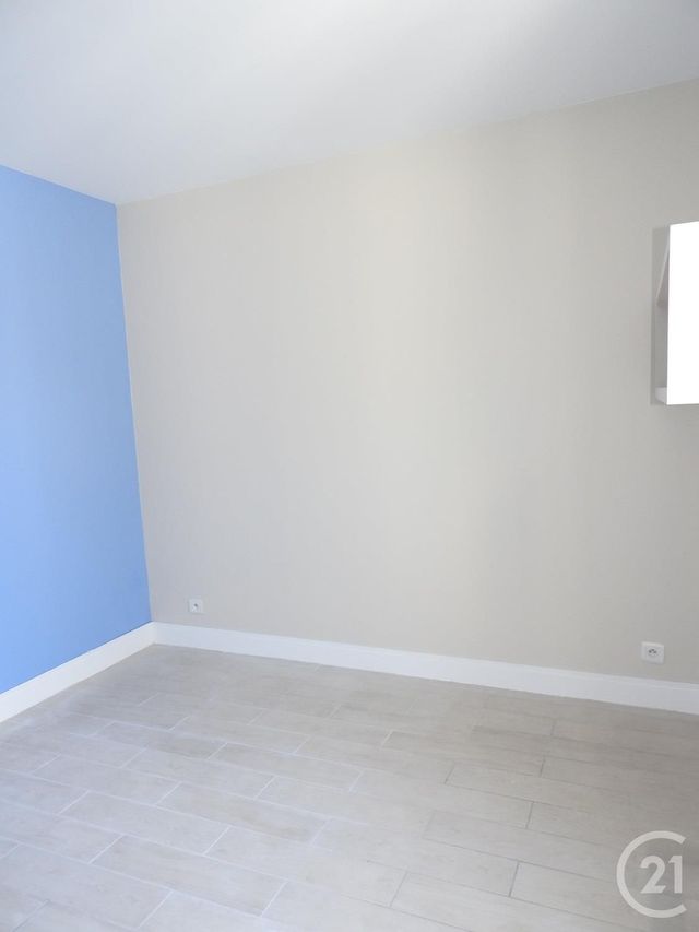 Afficher la photo en grand Appartement F2 à louer - 2 pièces - 32.0 m2 - PARIS - 75011 - ILE-DE-FRANCE - Century 21 Bolivar Jourdain