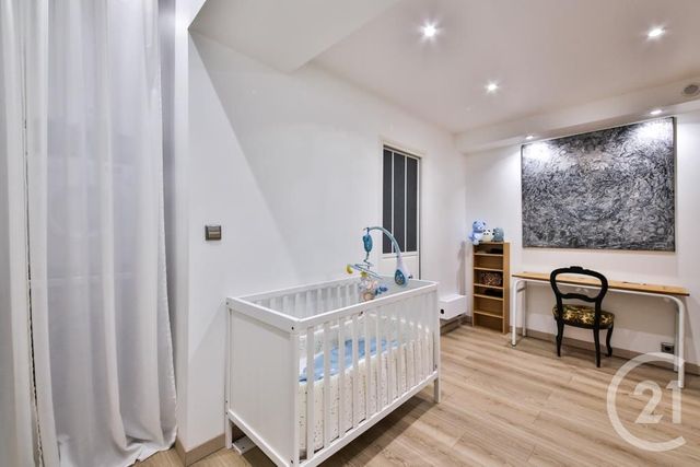 Afficher la photo en grand Appartement F3 à vendre - 3 pièces - 95.7 m2 - PARIS - 75019 - ILE-DE-FRANCE - Century 21 Bolivar Jourdain
