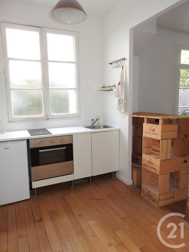 Studio à louer - 1 pièce - 25.0 m2 - PARIS - 75019 - ILE-DE-FRANCE - Century 21 Bolivar Jourdain Studio à louer - 1 pièce - 25.0 m2 - PARIS - 75019 - ILE-DE-FRANCE - Century 21 Bolivar Jourdain