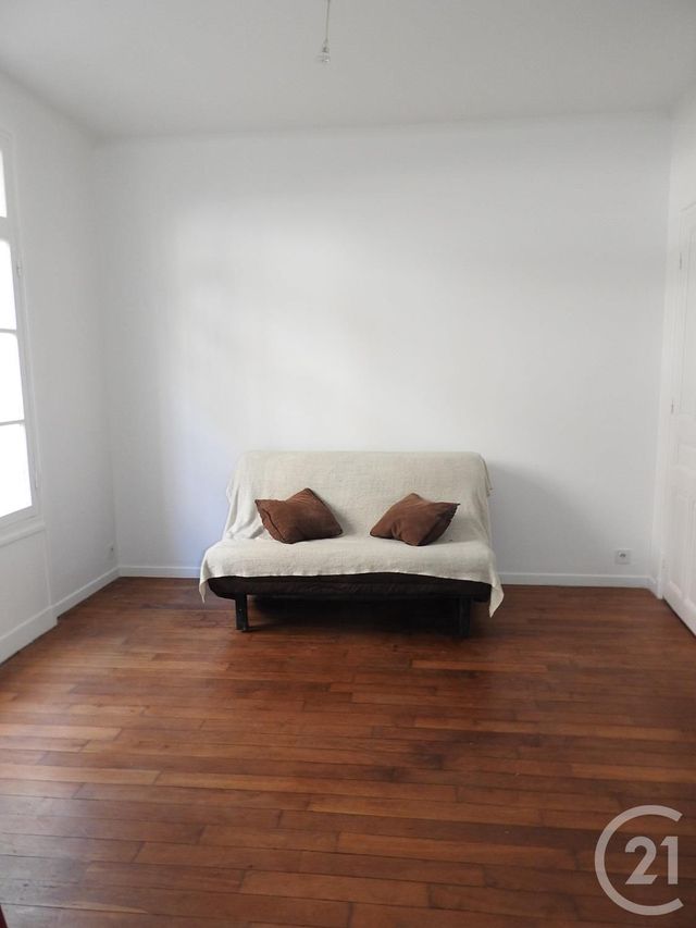 Studio à louer - 1 pièce - 25.0 m2 - PARIS - 75019 - ILE-DE-FRANCE - Century 21 Bolivar Jourdain Studio à louer - 1 pièce - 25.0 m2 - PARIS - 75019 - ILE-DE-FRANCE - Century 21 Bolivar Jourdain