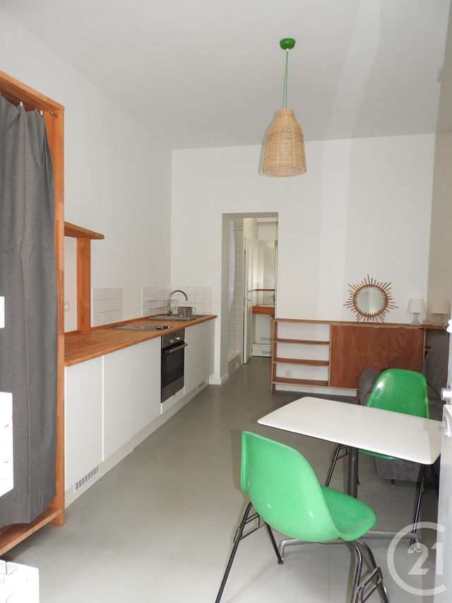 Studio à louer - 1 pièce - 18.0 m2 - PARIS - 75019 - ILE-DE-FRANCE - Century 21 Bolivar Jourdain Studio à louer - 1 pièce - 18.0 m2 - PARIS - 75019 - ILE-DE-FRANCE - Century 21 Bolivar Jourdain