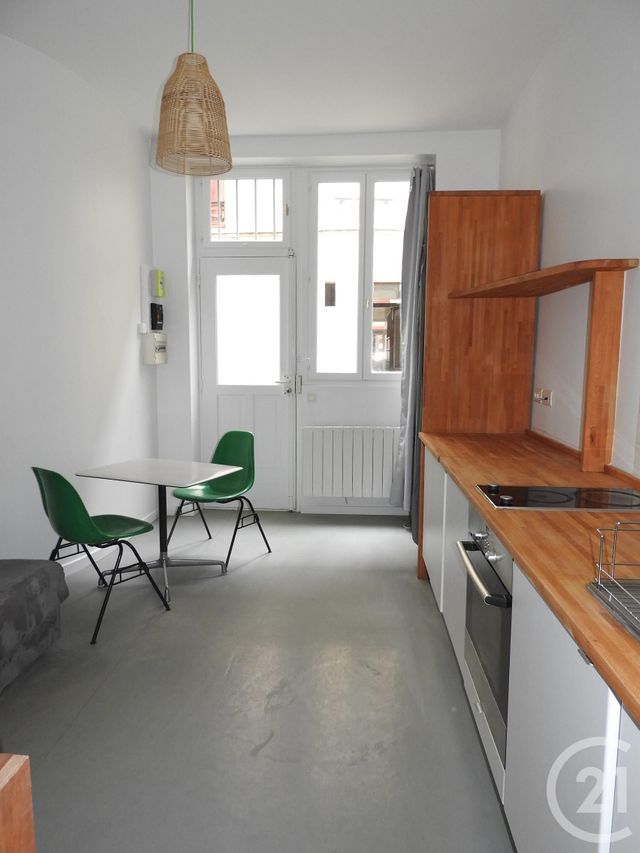 Studio à louer - 1 pièce - 18.0 m2 - PARIS - 75019 - ILE-DE-FRANCE - Century 21 Bolivar Jourdain Studio à louer - 1 pièce - 18.0 m2 - PARIS - 75019 - ILE-DE-FRANCE - Century 21 Bolivar Jourdain