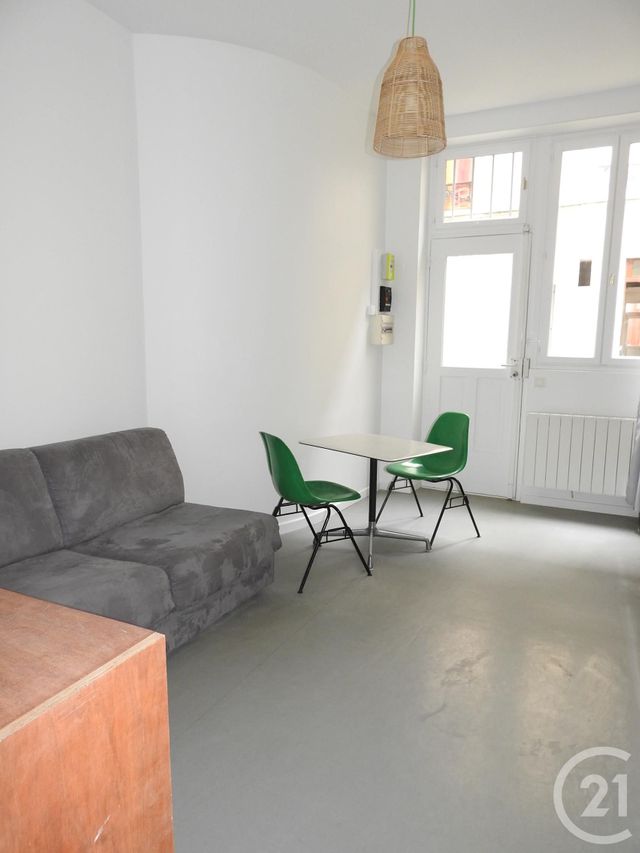 Studio à louer - 1 pièce - 18.0 m2 - PARIS - 75019 - ILE-DE-FRANCE - Century 21 Bolivar Jourdain Studio à louer - 1 pièce - 18.0 m2 - PARIS - 75019 - ILE-DE-FRANCE - Century 21 Bolivar Jourdain