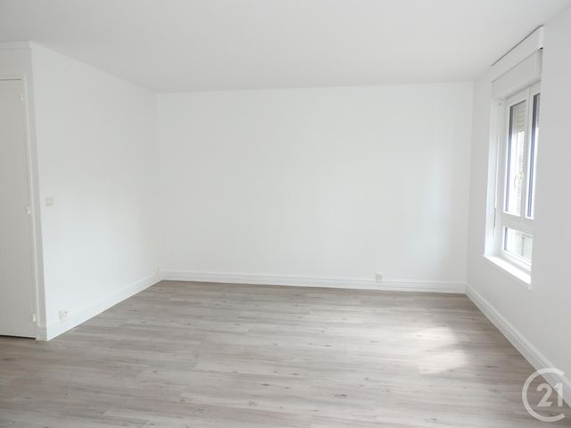 Afficher la photo en grand Appartement F2 à louer - 2 pièces - 46.0 m2 - PARIS - 75019 - ILE-DE-FRANCE - Century 21 Bolivar Jourdain