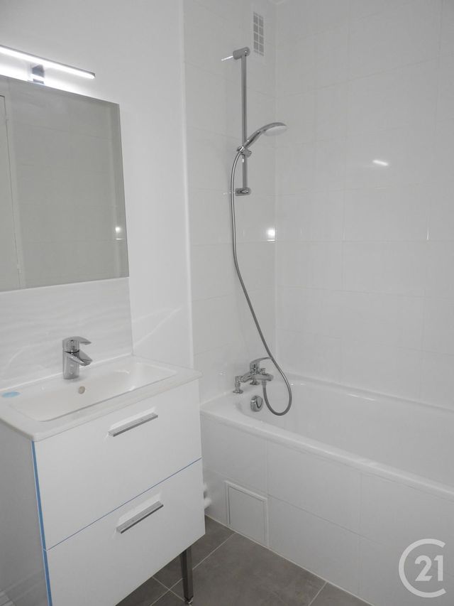 Afficher la photo en grand Appartement F2 à louer - 2 pièces - 46.0 m2 - PARIS - 75019 - ILE-DE-FRANCE - Century 21 Bolivar Jourdain
