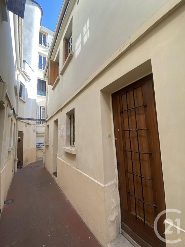  - PARIS - 
