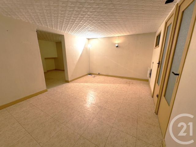 Appartement Local à vendre - 6 pièces - 74.0 m2 - PARIS - 75019 - ILE-DE-FRANCE - Century 21 Bolivar Jourdain