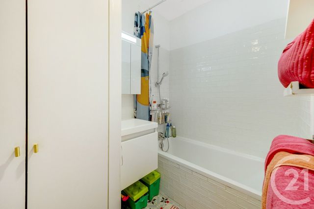 Appartement F3 à vendre - 3 pièces - 64.47 m2 - PARIS - 75019 - ILE-DE-FRANCE - Century 21 Bolivar Jourdain