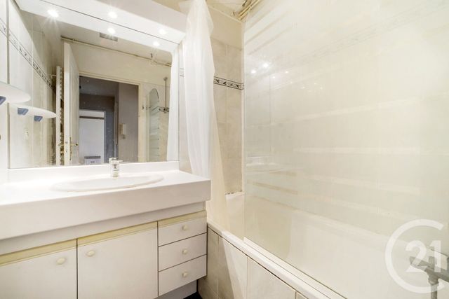 Appartement F2 à vendre - 2 pièces - 49.8 m2 - PARIS - 75019 - ILE-DE-FRANCE - Century 21 Bolivar Jourdain