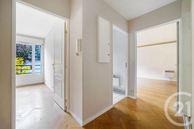 Appartement F2 à vendre - 2 pièces - 49.8 m2 - PARIS - 75019 - ILE-DE-FRANCE - Century 21 Bolivar Jourdain