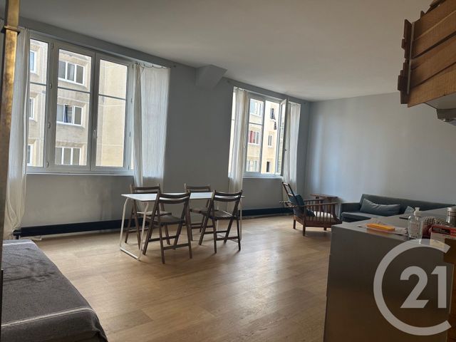 Appartement F3 à louer PARIS