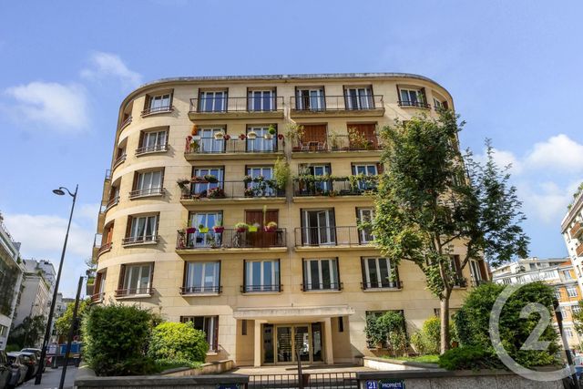 Afficher la photo en grand Appartement F4 à vendre - 4 pièces - 109.82 m2 - PARIS - 75019 - ILE-DE-FRANCE - Century 21 Bolivar Jourdain