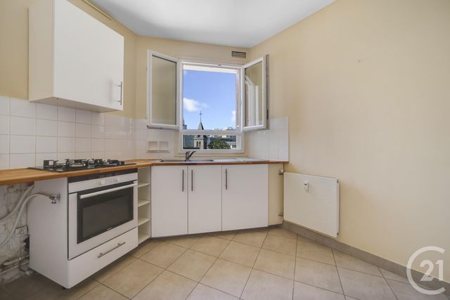 Afficher la photo en grand Appartement F4 à vendre - 4 pièces - 109.82 m2 - PARIS - 75019 - ILE-DE-FRANCE - Century 21 Bolivar Jourdain