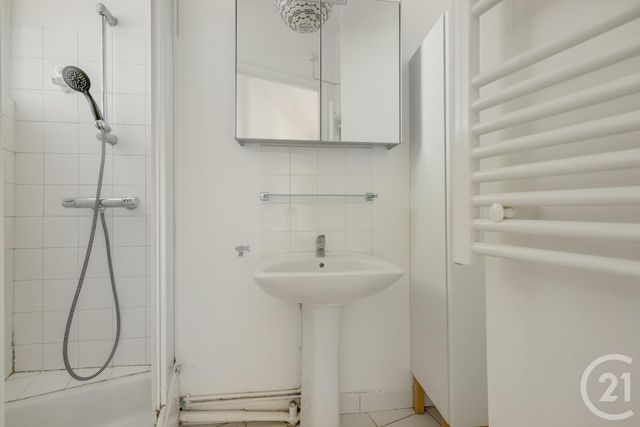 Afficher la photo en grand Appartement F2 à vendre - 2 pièces - 42.59 m2 - LES LILAS - 93 - ILE-DE-FRANCE - Century 21 Bolivar Jourdain