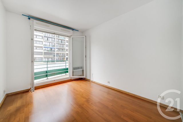 Afficher la photo en grand Appartement F3 à vendre - 3 pièces - 69.6 m2 - PARIS - 75019 - ILE-DE-FRANCE - Century 21 Bolivar Jourdain
