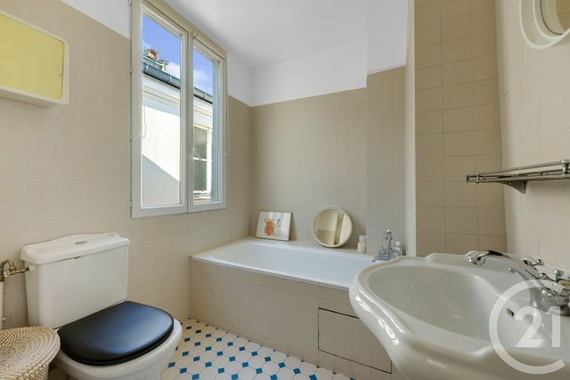 Afficher la photo en grand Appartement F2 à vendre - 2 pièces - 28.31 m2 - PARIS - 75011 - ILE-DE-FRANCE - Century 21 Bolivar Jourdain