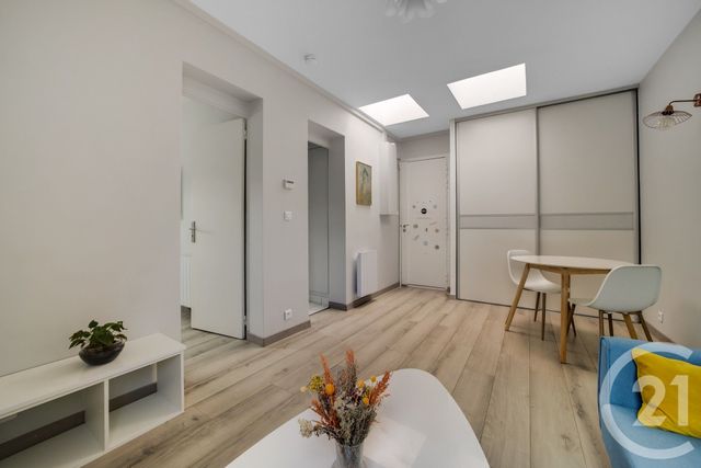 Appartement F2 à vendre - 2 pièces - 29.6 m2 - PARIS - 75010 - ILE-DE-FRANCE - Century 21 Bolivar Jourdain