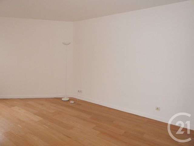 Appartement F3 à louer - 3 pièces - 56.0 m2 - PARIS - 75019 - ILE-DE-FRANCE - Century 21 Bolivar Jourdain