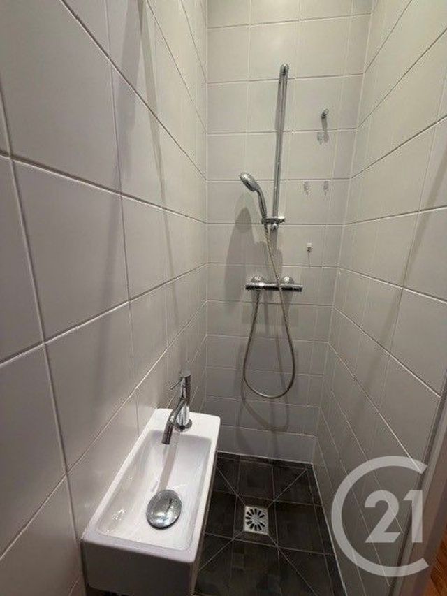 Appartement Studette à vendre - 1 pièce - 11.57 m2 - PARIS - 75020 - ILE-DE-FRANCE - Century 21 Bolivar Jourdain