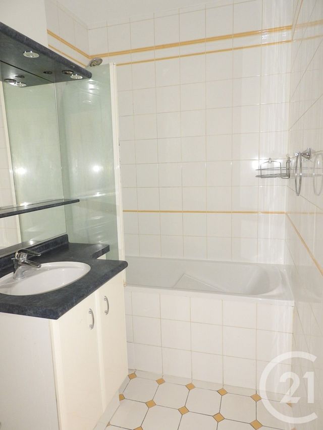 Appartement F3 à louer - 3 pièces - 62.0 m2 - PARIS - 75019 - ILE-DE-FRANCE - Century 21 Bolivar Jourdain