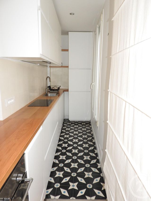 Appartement F2 à louer - 2 pièces - 35.0 m2 - PARIS - 75020 - ILE-DE-FRANCE - Century 21 Bolivar Jourdain