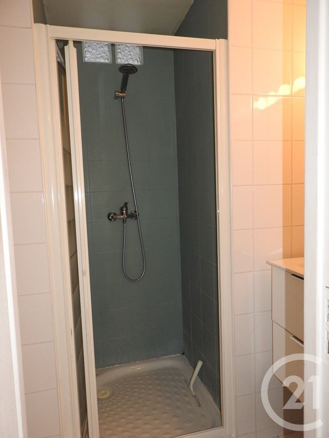 Appartement Studio à louer - 1 pièce - 26.0 m2 - PARIS - 75019 - ILE-DE-FRANCE - Century 21 Bolivar Jourdain