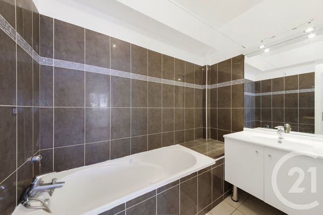 Appartement F2 à vendre - 2 pièces - 48.66 m2 - PARIS - 75019 - ILE-DE-FRANCE - Century 21 Bolivar Jourdain