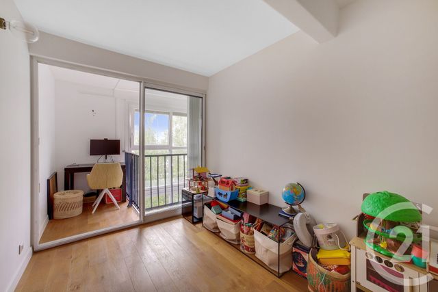 Appartement F4 à vendre - 4 pièces - 108.22 m2 - PARIS - 75019 - ILE-DE-FRANCE - Century 21 Bolivar Jourdain