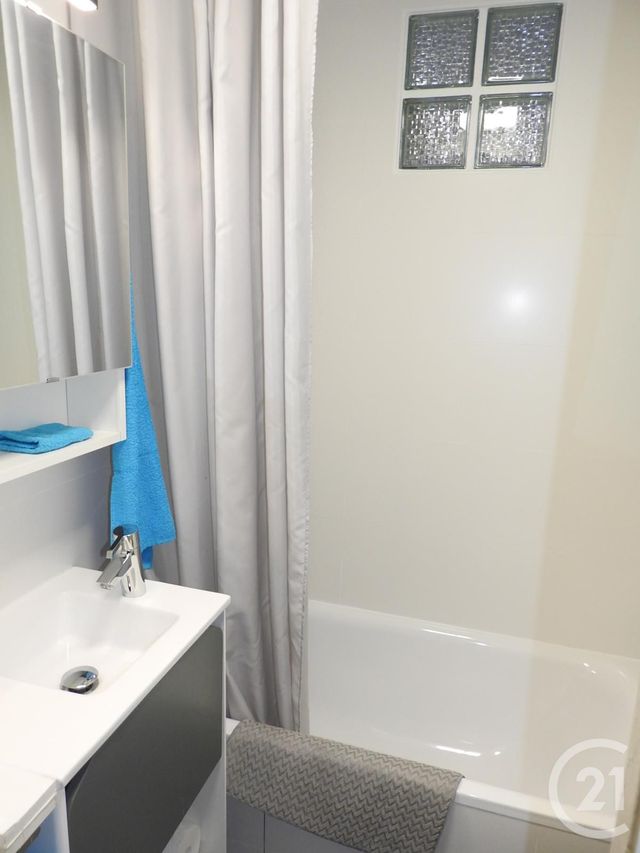 Appartement F2 à louer - 2 pièces - 33.0 m2 - PARIS - 75019 - ILE-DE-FRANCE - Century 21 Bolivar Jourdain