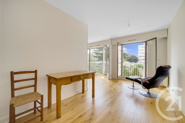 Appartement F4 à vendre - 4 pièces - 85.57 m2 - PARIS - 75019 - ILE-DE-FRANCE - Century 21 Bolivar Jourdain