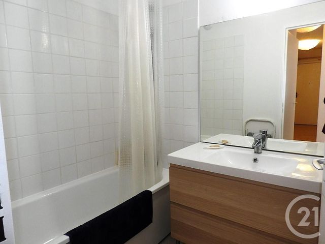Appartement F2 à louer - 2 pièces - 40.0 m2 - PARIS - 75019 - ILE-DE-FRANCE - Century 21 Bolivar Jourdain