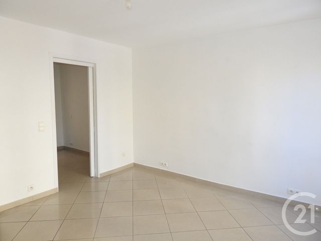 Appartement F2 à louer - 2 pièces - 28.0 m2 - PARIS - 75019 - ILE-DE-FRANCE - Century 21 Bolivar Jourdain