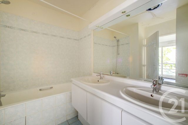 Appartement F4 à vendre - 4 pièces - 107.55 m2 - PARIS - 75019 - ILE-DE-FRANCE - Century 21 Bolivar Jourdain